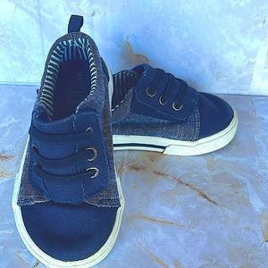Blue toddler boy boat shoes